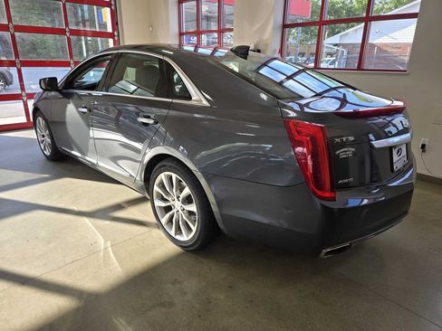 Used 2017 Cadillac XTS Luxury w/ Driver Awareness Package AWD/4WD image 5