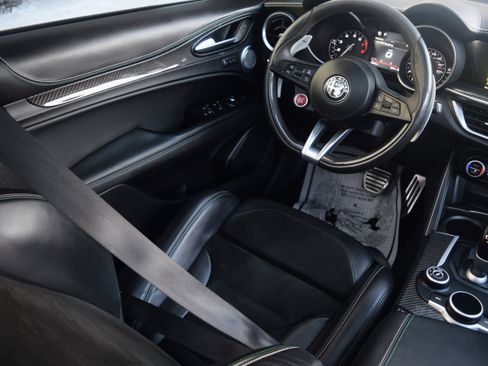 Used 2019 Alfa Romeo Stelvio Quadrifoglio w/ Driver Assist Dynamic Package image 2