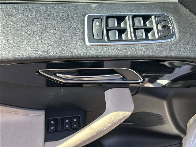 Used 2018 Jaguar F-PACE Premium AWD/4WD image 10