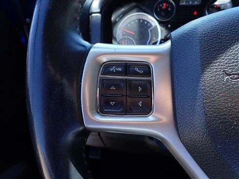 Used 2014 RAM 1500 Laramie w/ Convenience Group AWD/4WD image 11