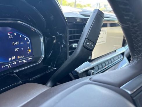 Used 2025 Chevrolet Silverado 2500 LTZ w/ LTZ Convenience Package AWD/4WD image 20