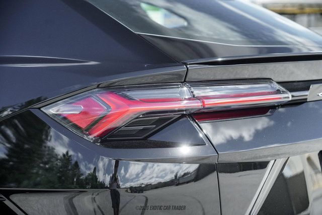 Used 2024 Lamborghini Urus S AWD/4WD image 96