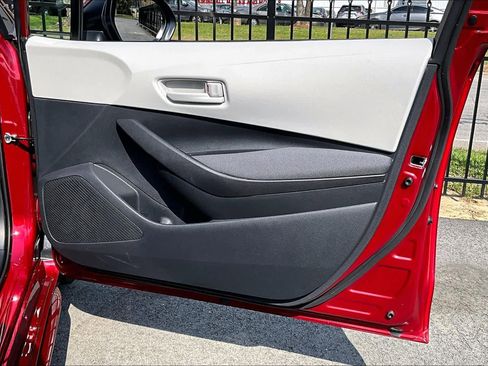 Certified 2025 Toyota Corolla LE image 22