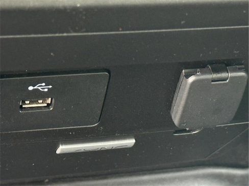 Used 2017 Ford F150 XLT w/ XTR Package image 28