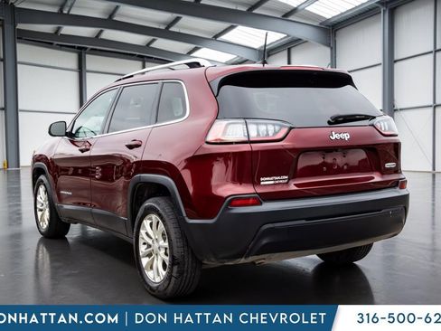 Used 2019 Jeep Cherokee Latitude w/ Popular Appearance Group FWD image 19