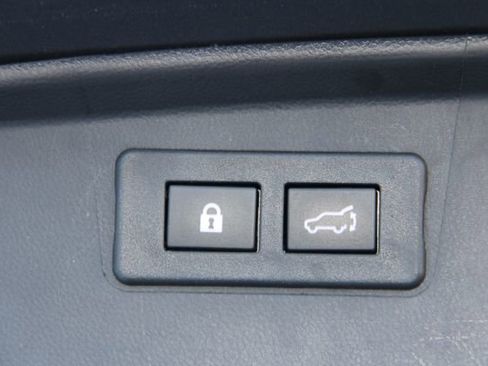 Certified 2023 Subaru Outback Limited XT image 33