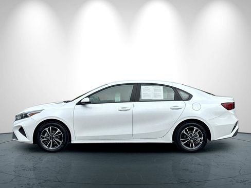 Certified 2024 Kia Forte LXS image 7