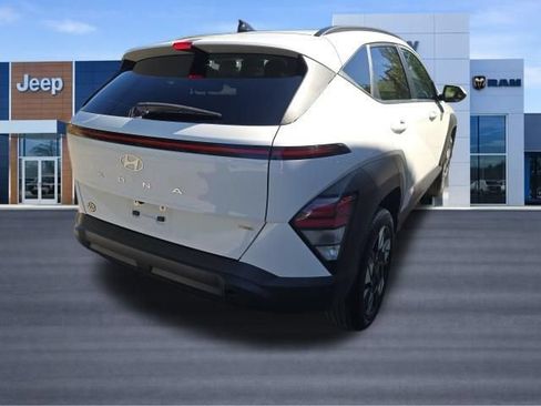 Used 2025 Hyundai Kona SEL AWD/4WD image 5
