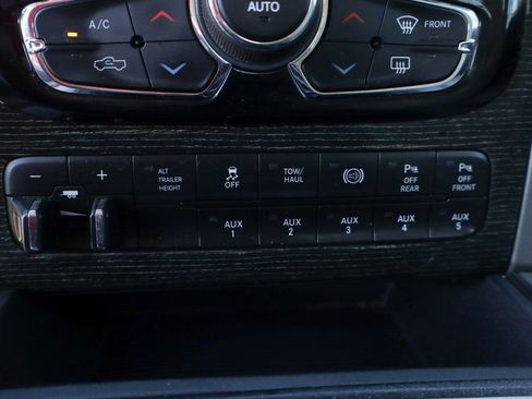 Used 2018 RAM 2500 Limited AWD/4WD image 41