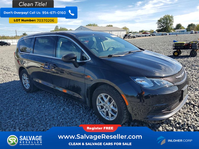 Used 2023 Chrysler Voyager LX FWD image 5