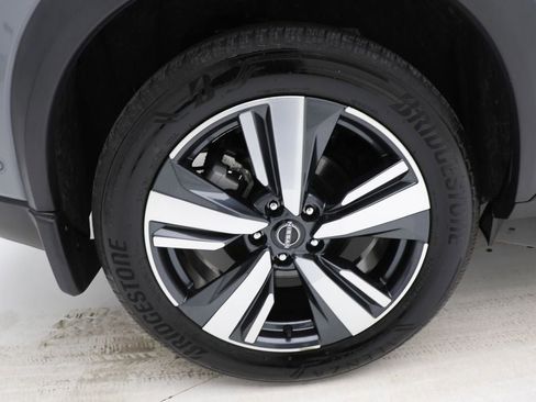 Used 2023 Nissan Rogue SL w/ SL Premium Package image 10