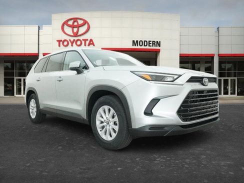 New 2026 Toyota Grand Highlander AWD Hybrid image 2