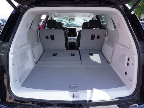 New 2025 GMC Acadia Denali w/ LPO, All-Weather Package image 8