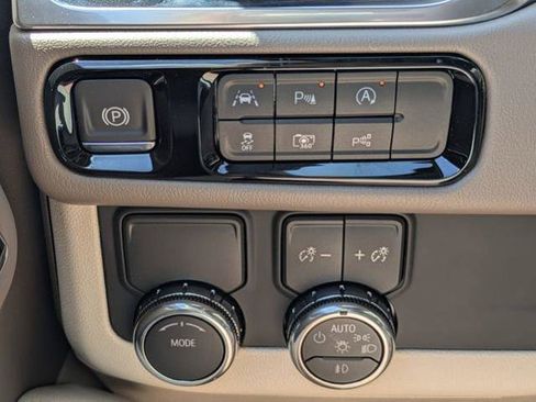 New 2026 GMC Yukon XL Denali w/ Sun & Power Step Package RWD image 29