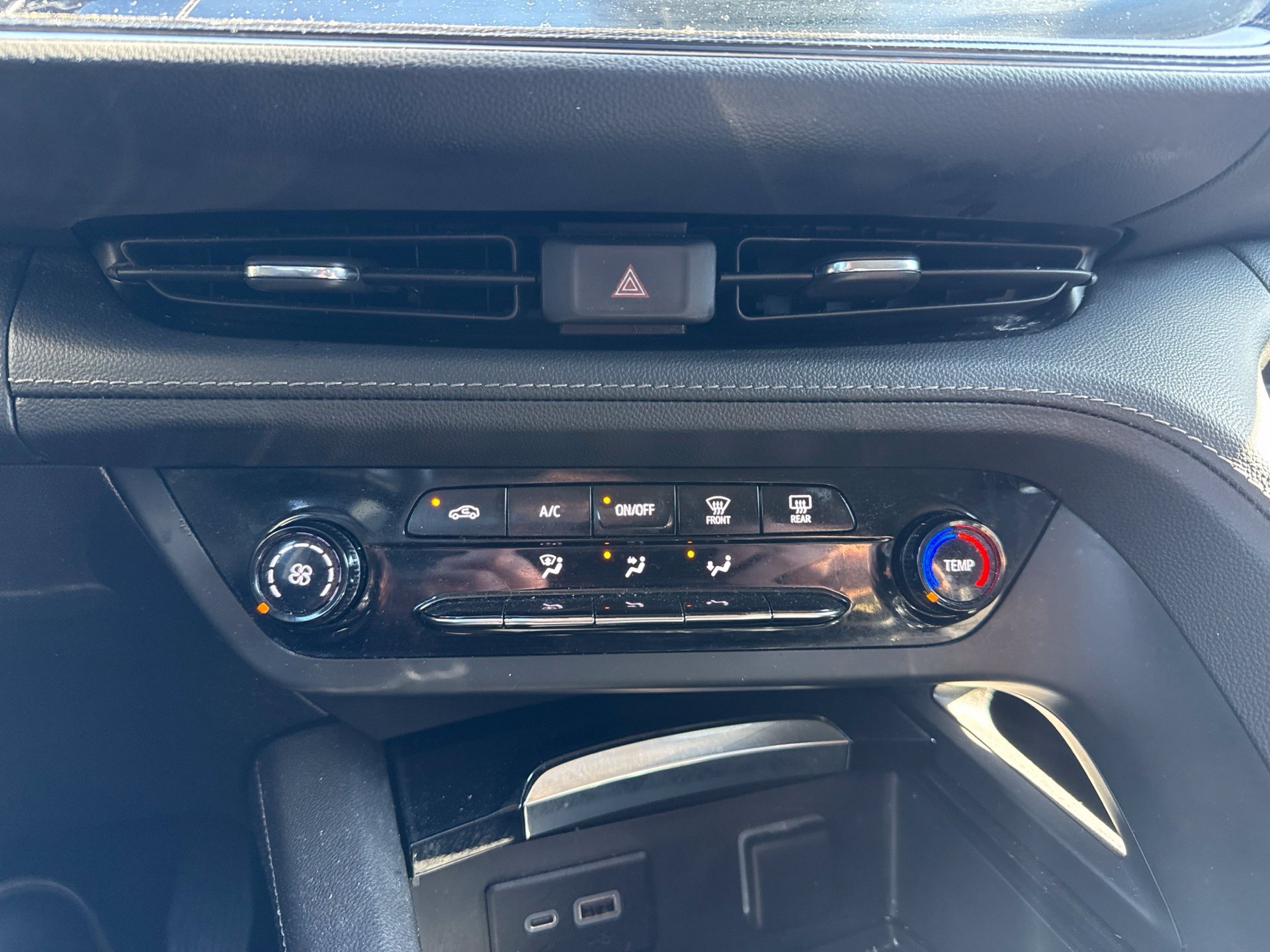Used 2022 Buick Envision Preferred w/ Safety Package FWD image 19