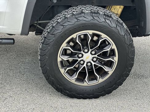 Used 2019 Chevrolet Colorado ZR2 AWD/4WD image 32