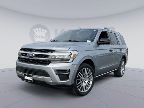 Used 2024 Ford Expedition Limited image 1