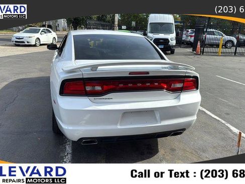 Used 2013 Dodge Charger SE w/ Sport Appearance Group image 6