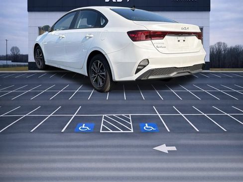 Used 2024 Kia Forte LXS w/ LXS Technology Package FWD image 7