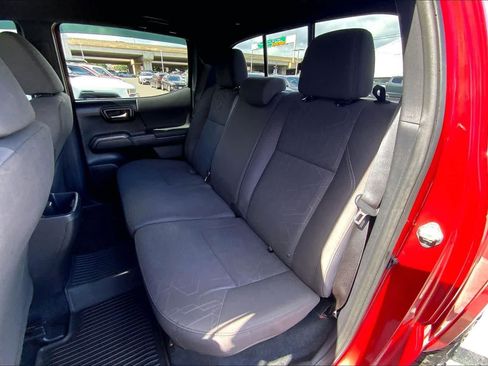 Used 2016 Toyota Tacoma SR AWD/4WD image 29