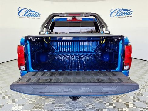 Used 2023 Chevrolet Colorado Trail Boss w/ Technology Package image 5