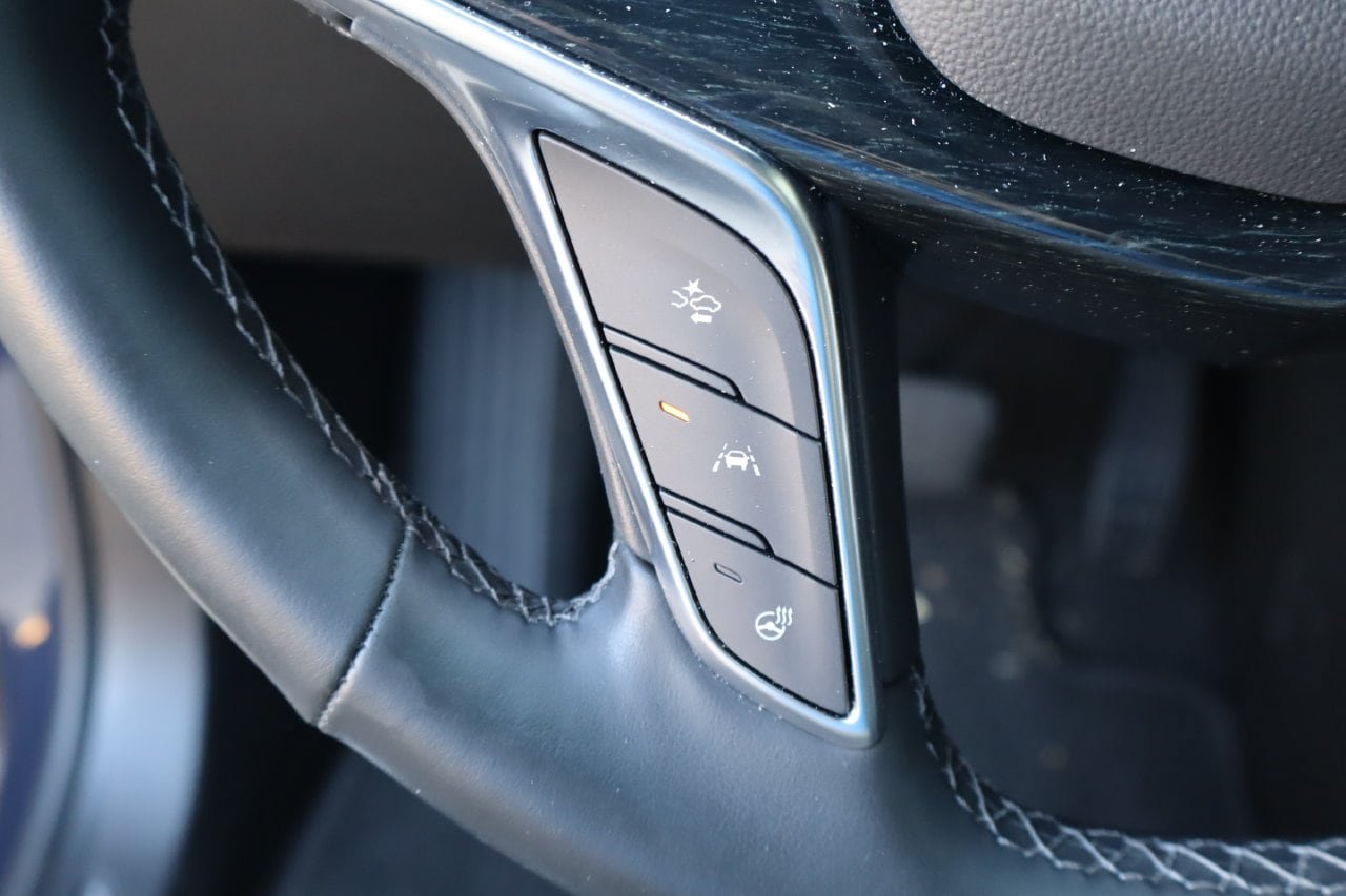 Used 2025 Cadillac XT5 Premium Luxury FWD image 13