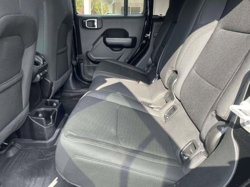 Used 2020 Jeep Gladiator Sport w/ Quick Order Package 24S image 12