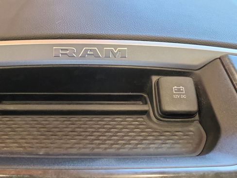 Used 2021 RAM 1500 Big Horn AWD/4WD image 30