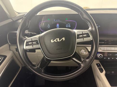 Certified 2024 Kia Telluride S w/ S Sunroof Package AWD/4WD image 6