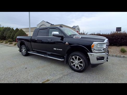 Used 2022 RAM 3500 Limited AWD/4WD image 2