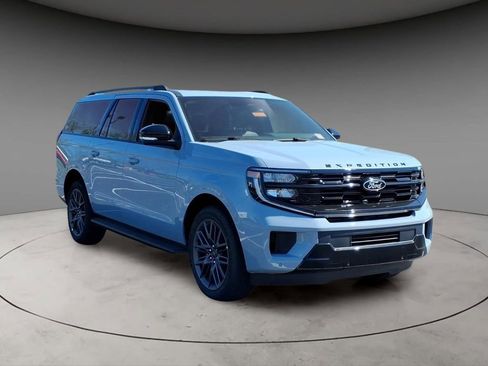 New 2026 Ford Expedition Max Platinum image 14