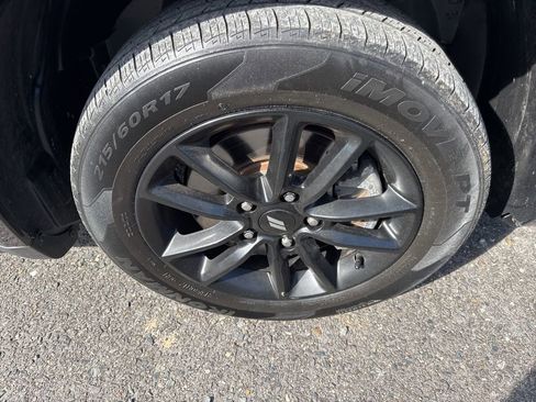 Used 2020 Dodge Journey SE w/ Blacktop Package image 13