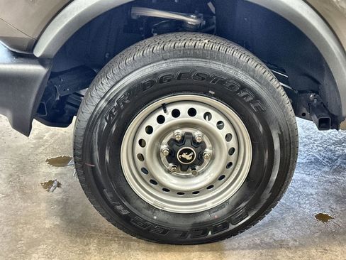 New 2025 Ford Bronco 4-Door image 32