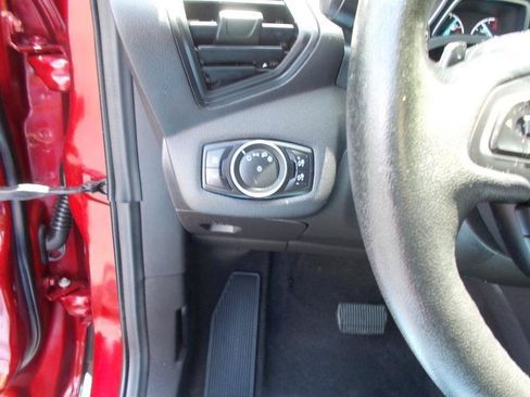 Used 2017 Ford Escape SE w/ Equipment Group 201A AWD/4WD image 29