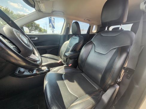 Used 2019 Jeep Compass Limited image 7