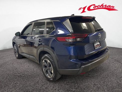 Used 2025 Nissan Rogue SV FWD image 22