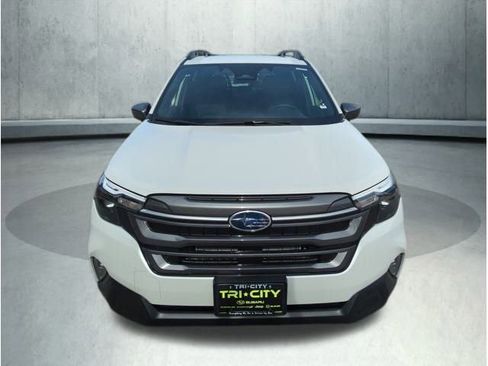 New 2025 Subaru Forester Premium image 8