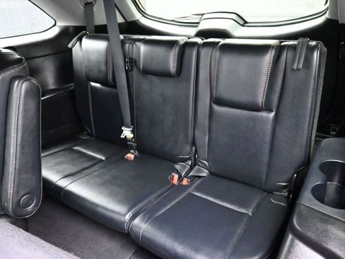 Used 2016 Toyota Highlander XLE image 25