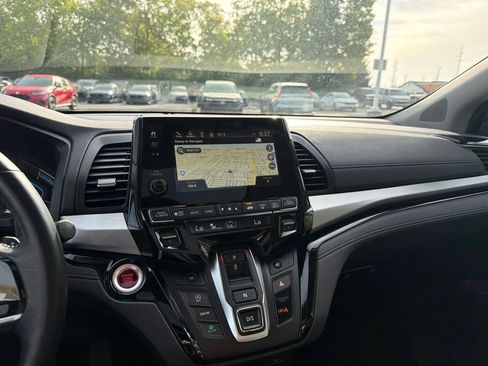 Used 2024 Honda Odyssey Touring image 15