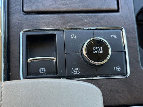 Used 2021 Lincoln Navigator Reserve w/ Luxury Package image 29