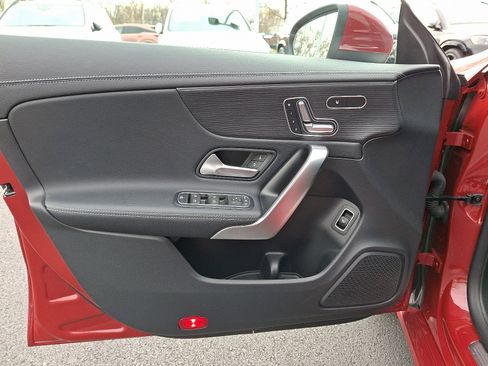 Used 2023 Mercedes-Benz CLA 250 4MATIC image 13