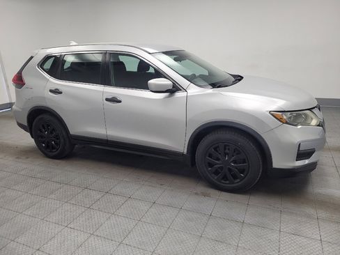 Used 2018 Nissan Rogue S FWD image 11