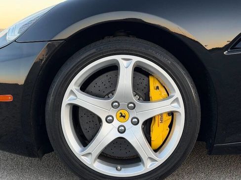 Used 2010 Ferrari California Base 2dr Convertible image 6