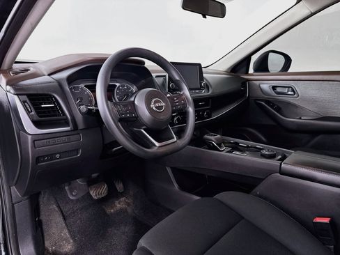 Used 2023 Nissan Rogue S AWD/4WD image 9