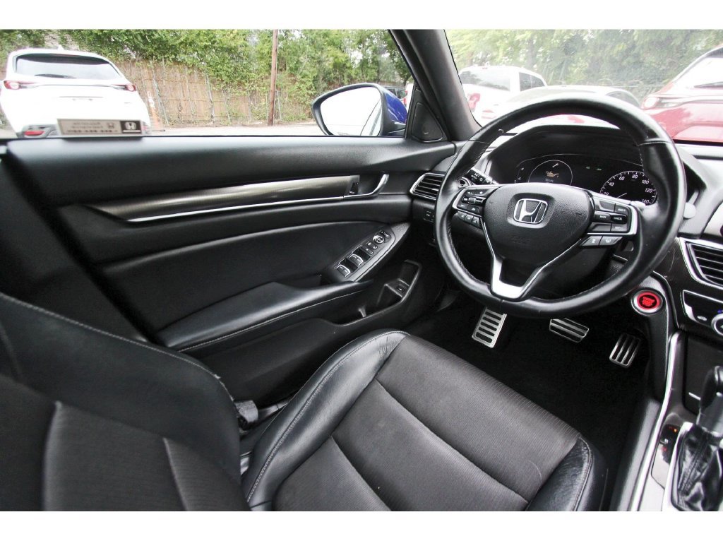 Used 2018 Honda Accord Sport image 6