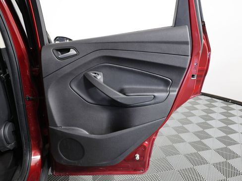 Used 2019 Ford Escape SE image 20