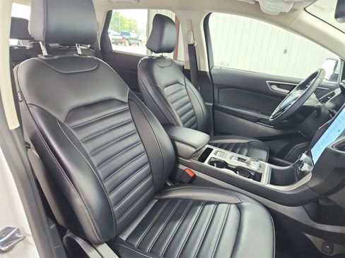 Used 2024 Ford Edge SEL image 39