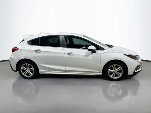 Used 2017 Chevrolet Cruze LT w/ RS Package FWD image 5