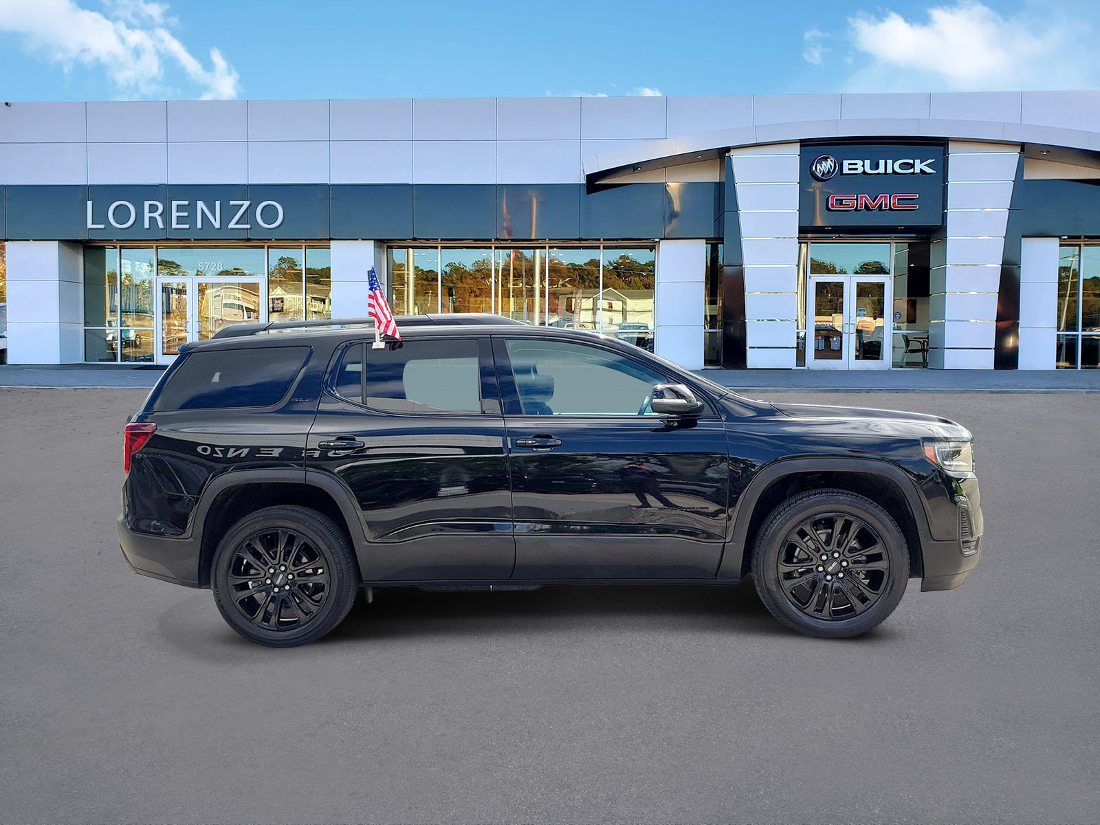 Used 2023 GMC Acadia SLE w/ Elevation Edition FWD image 4