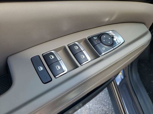 New 2026 Kia Carnival FWD image 9